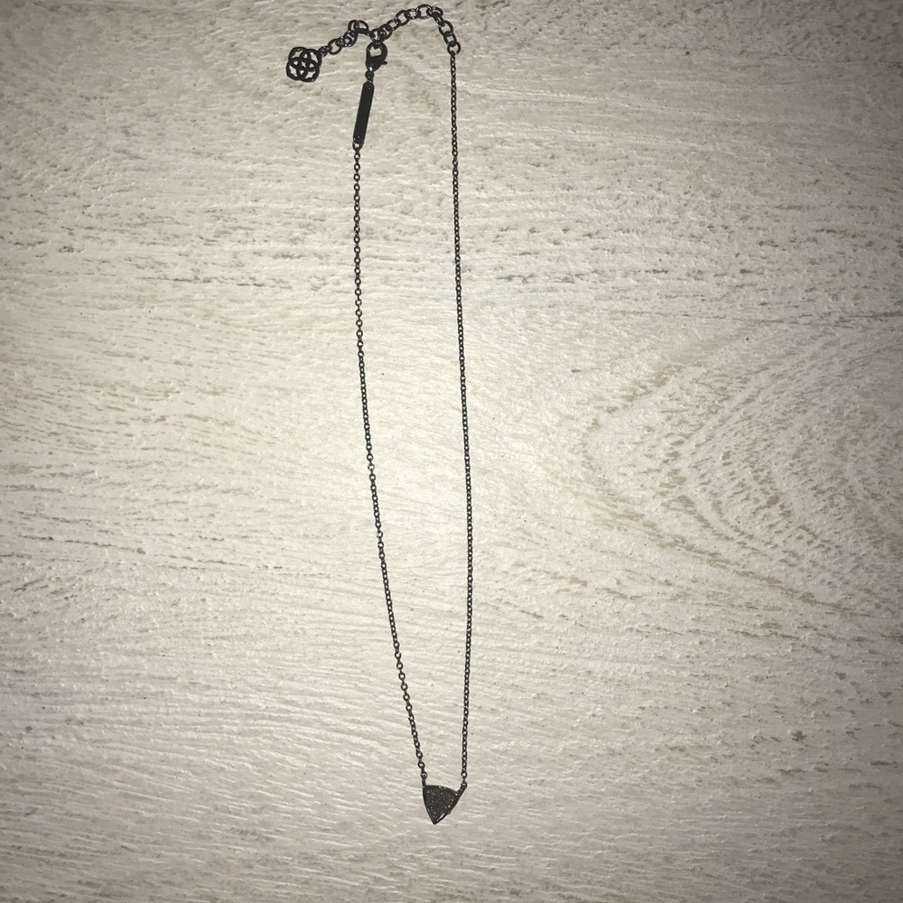 Kendra Scott necklace
